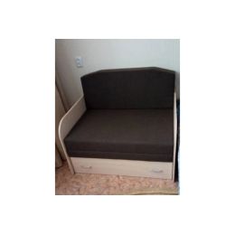 Диван детский Юлечка с деревянными подлокотниками